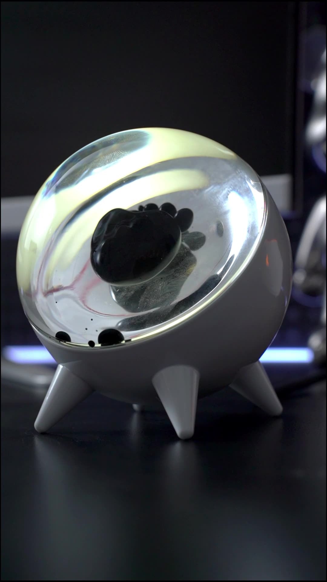 Ferrofluid Speaker Music Mate, Dancing Ferrofluid Sound Visualizer with Music Rhythm, Venom Magnet Liquid Toy, Desktop Decor