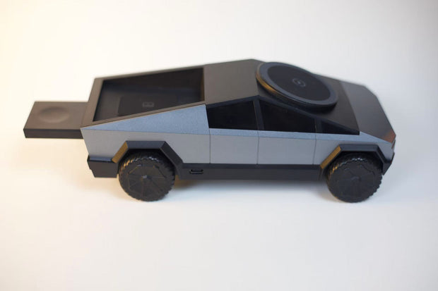 Smart Truck Charger Available for Android and Apple phones