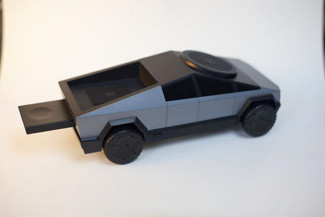 Smart Truck Charger Available for Android and Apple phones